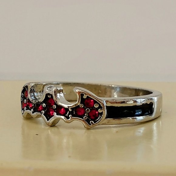 Unisex Bat Ring Silver Tone With Red Stones and Black Enamel Size 8 - Picture 6 of 9